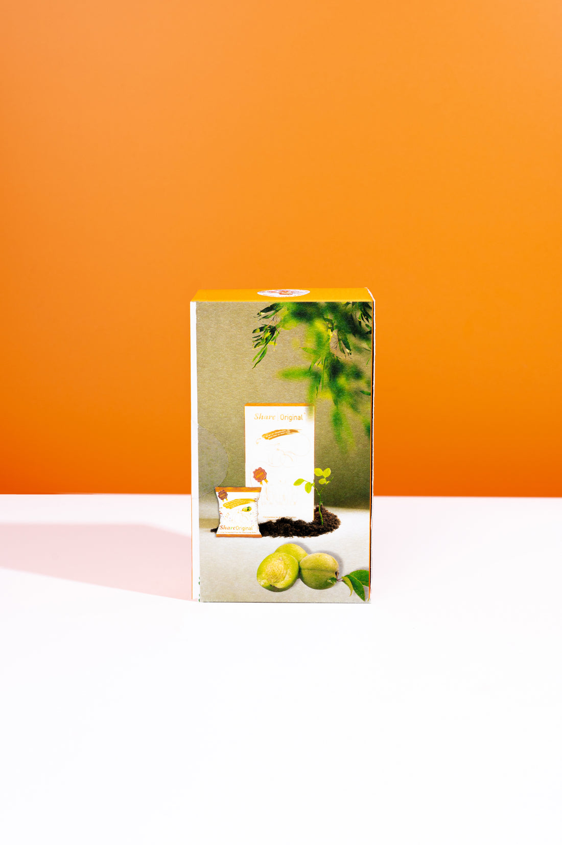 Share®Swiss Sample Box - First Kiss